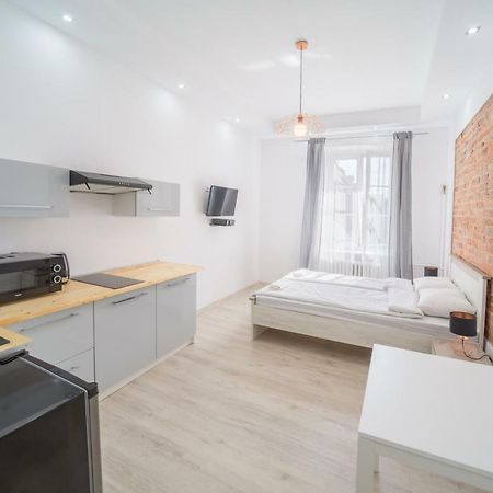 White Vision Apartment Opole Ngoại thất bức ảnh