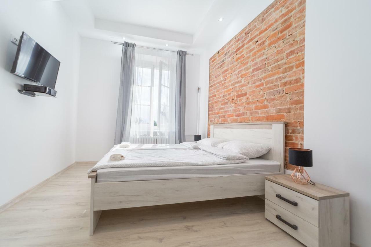 White Vision Apartment Opole Ngoại thất bức ảnh